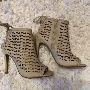 Lauren Conrad Size 6 Nude Open Toe Booties